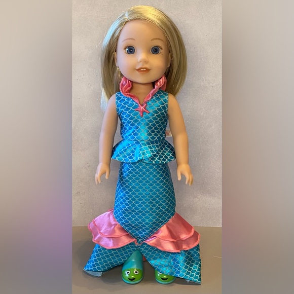 Wellie Wishers American Girl Camille Doll - Picture 2 of 13